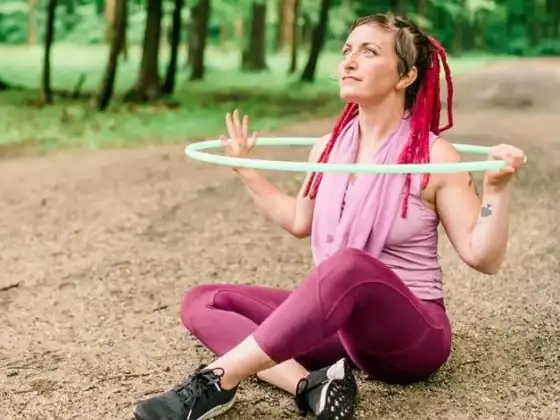HoopYogini™ 脊椎覺醒系列和流程