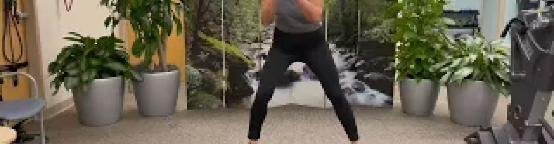 Тренировочная сессия: 30-минутный тренировочный класс HIIT - Online Class by Diane Strand