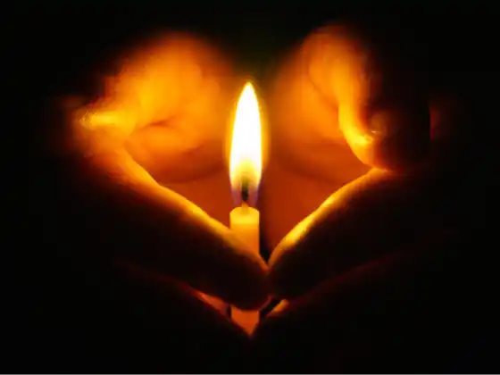 Tranquilidade Interior: Meditação Trāṭaka para Alívio da Ansiedade