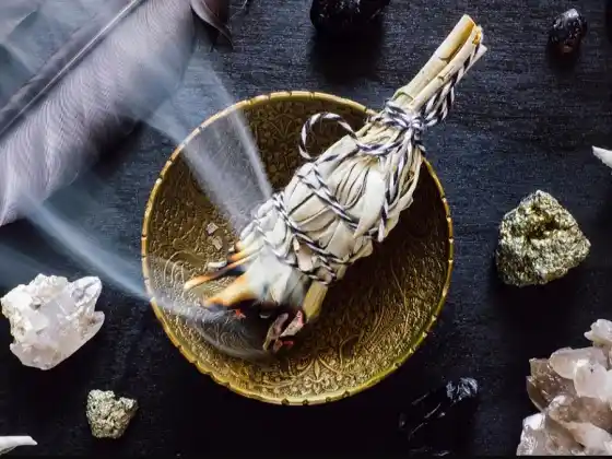تأمل القمر الجديد المقدس
